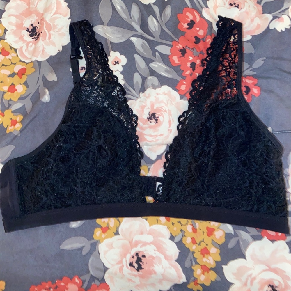 Xhilaration Black Bralette ✨LAST CHANCE